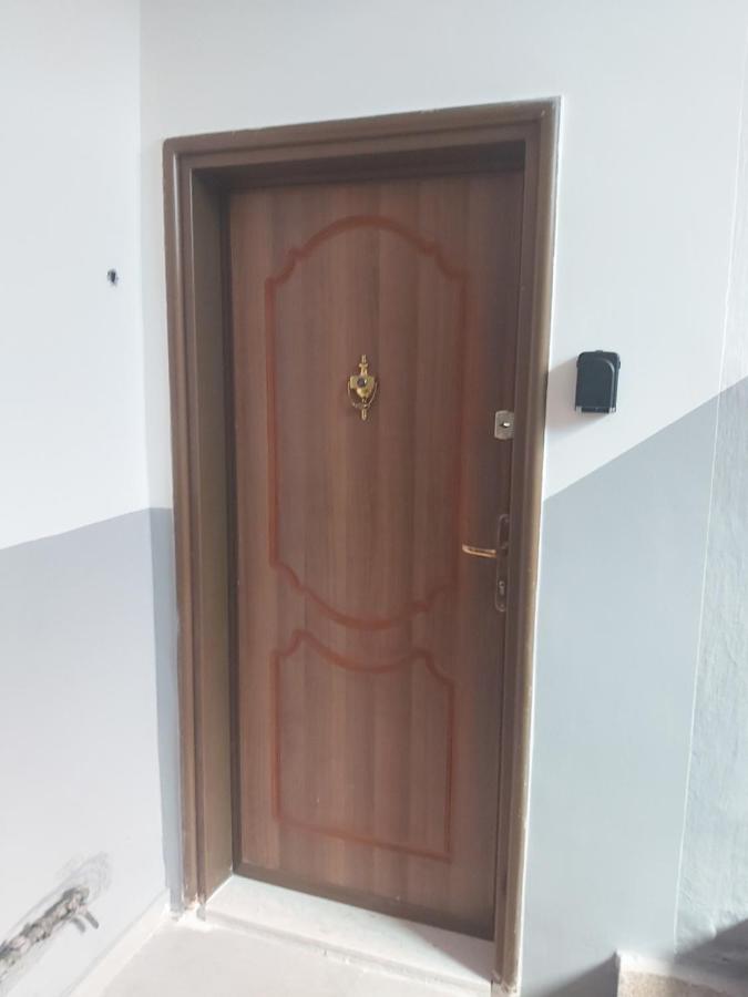 Gesapartment Тирана Екстер'єр фото